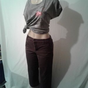 KHAKIS AND CO SIZE 6 CAPRI'S WITH FLAMINGO TOP "M"